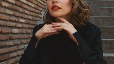 Minimalisme gothique – moins c’est plus dans la garde-robe masculine