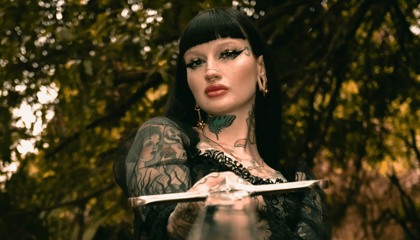 Jupes gothiques – Comment créer des looks sombres ? - Castle Gothic